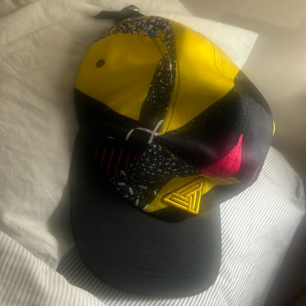 Chris Brown’s Black Pyramid hat
